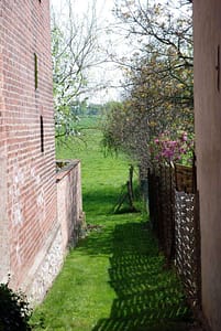 Zwischen den Häusern (Foto S.U.)