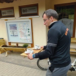 Matze arbeitet sich auch so langsam in den Service ein: