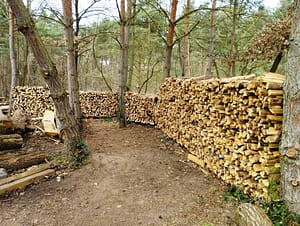 Der Pfeilfang für den Bogenschießstand nimmt weiter Gestalt an