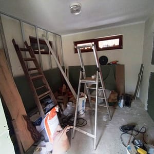 Hier Teile der Unterkonstruktion - um die noch nötige Elektrik wird sich das KGM kümmern, wie vonseiten der Stadt zugesichert wurde.