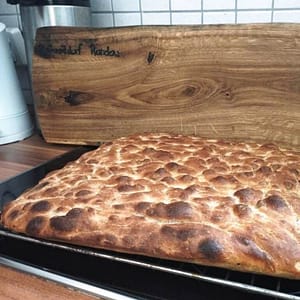 Neu im Sortiment ist auch unser Partybrot - mit extra viel Kruste (7 €)