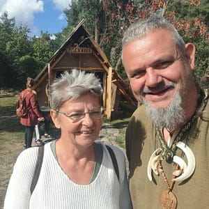 Jeannette (am Sonntag) und Heike (am Samstag, hier mit Steffen von Anno 962) fungierten als tatkräftige Kassiererinen