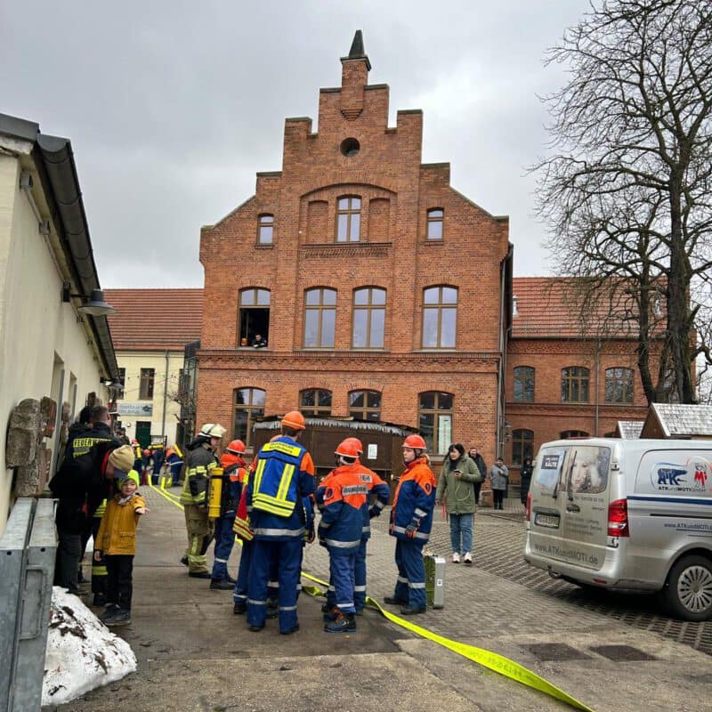 (c) Emilia Karolin Müller